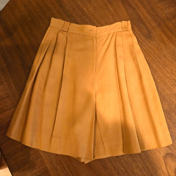 Harve Bernard Gold Skort Woman’s Business Suit, Size 12 Petite - Picture 2 of 11
